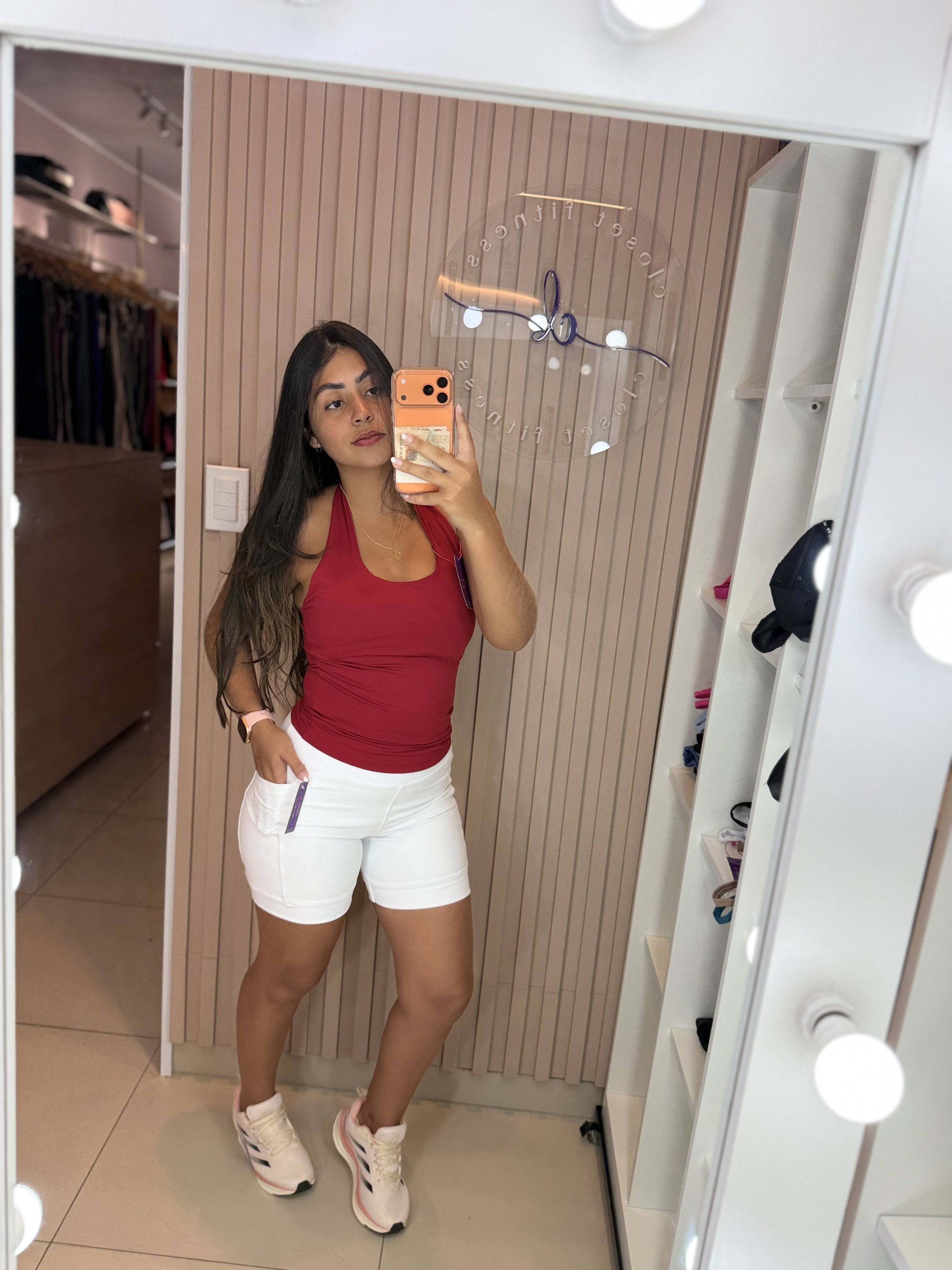Short compreensão com bolsos