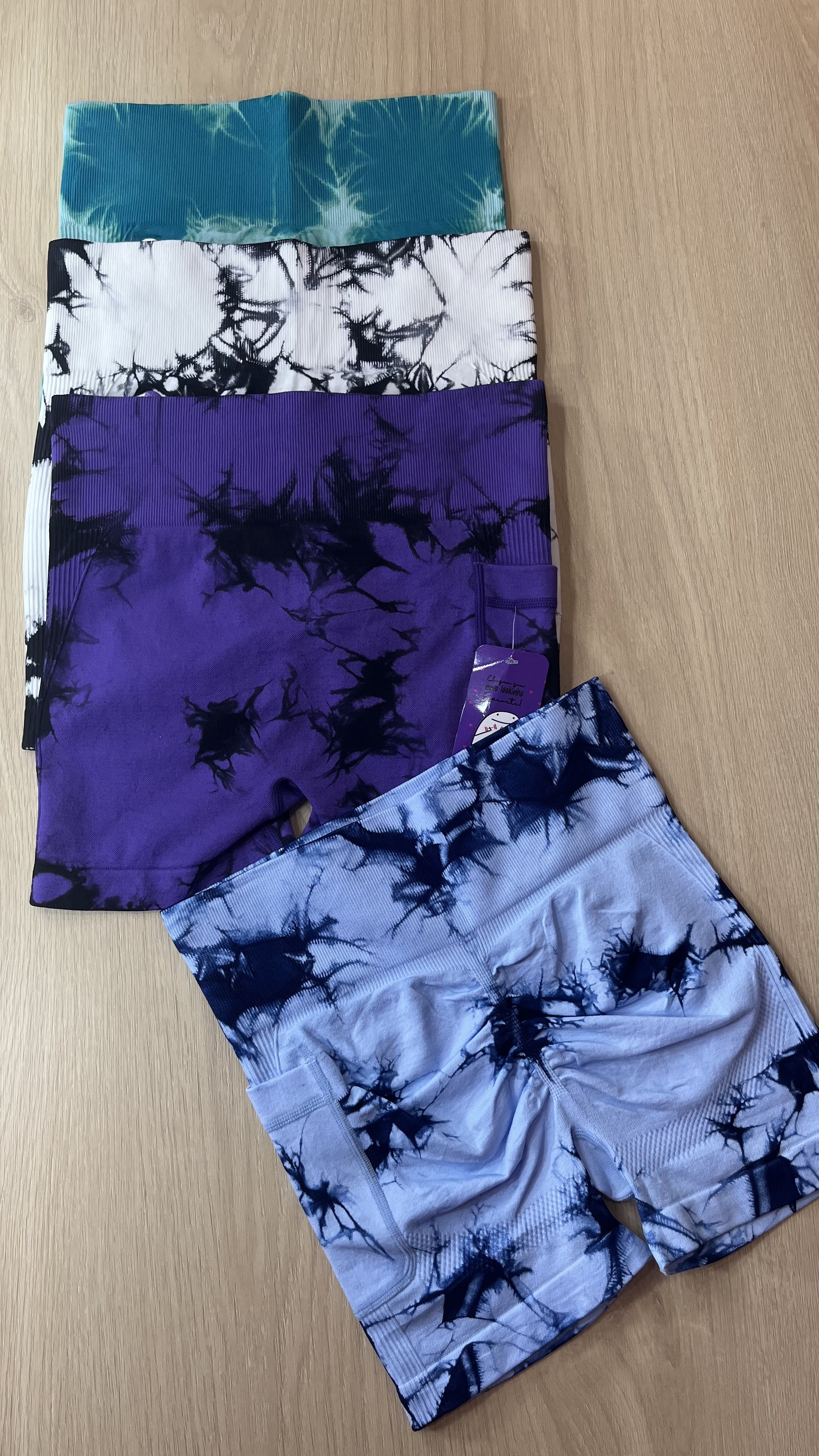 Short s/ costura manchado c/ bolso