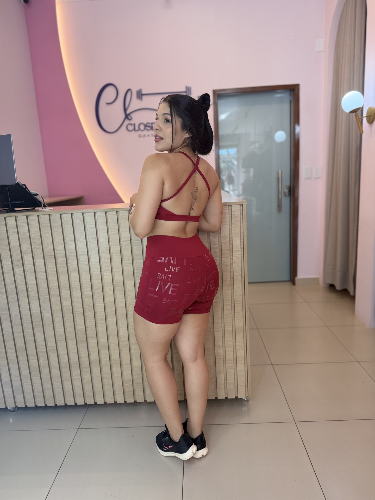 Conjunto short live