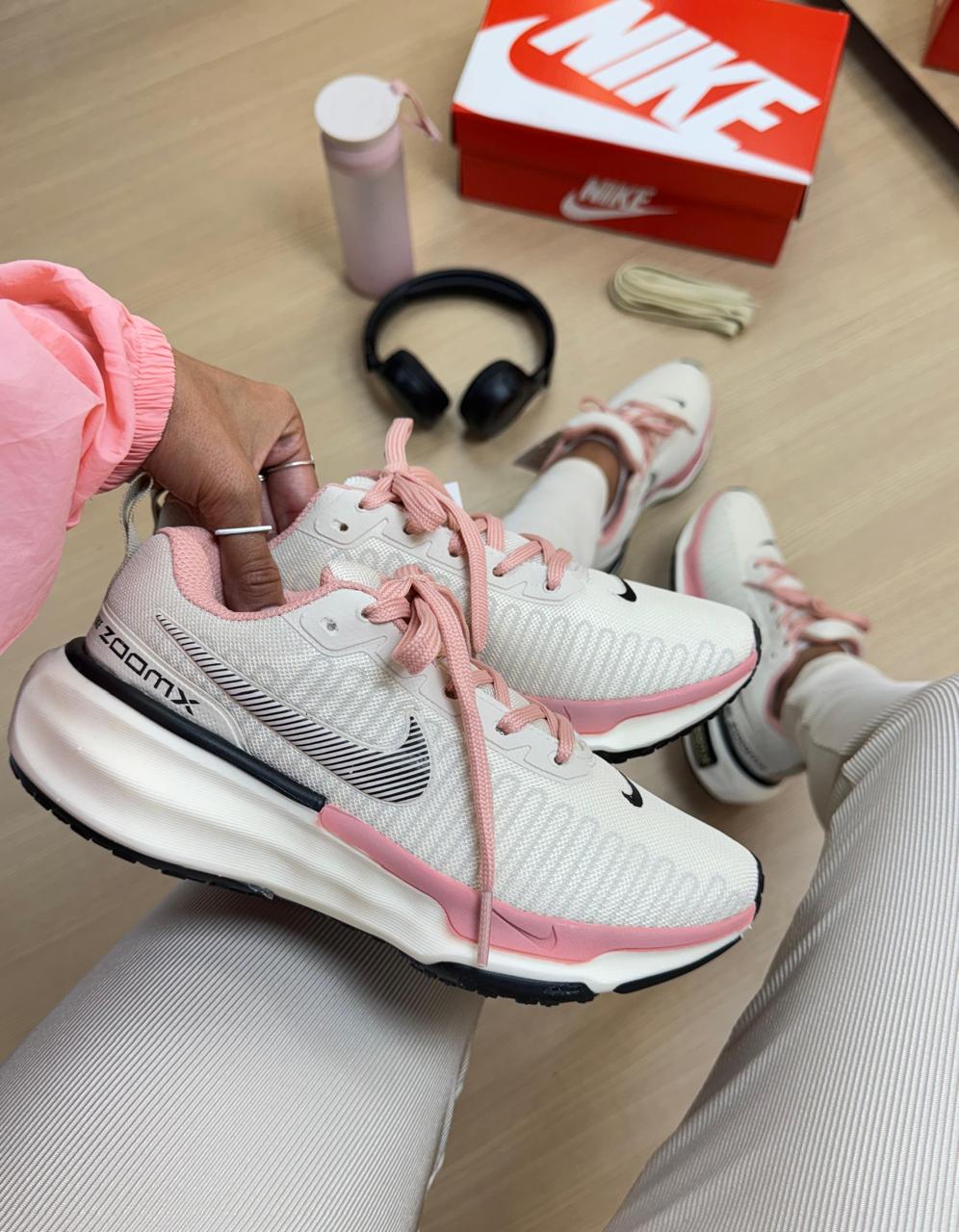 Nike Off/nude