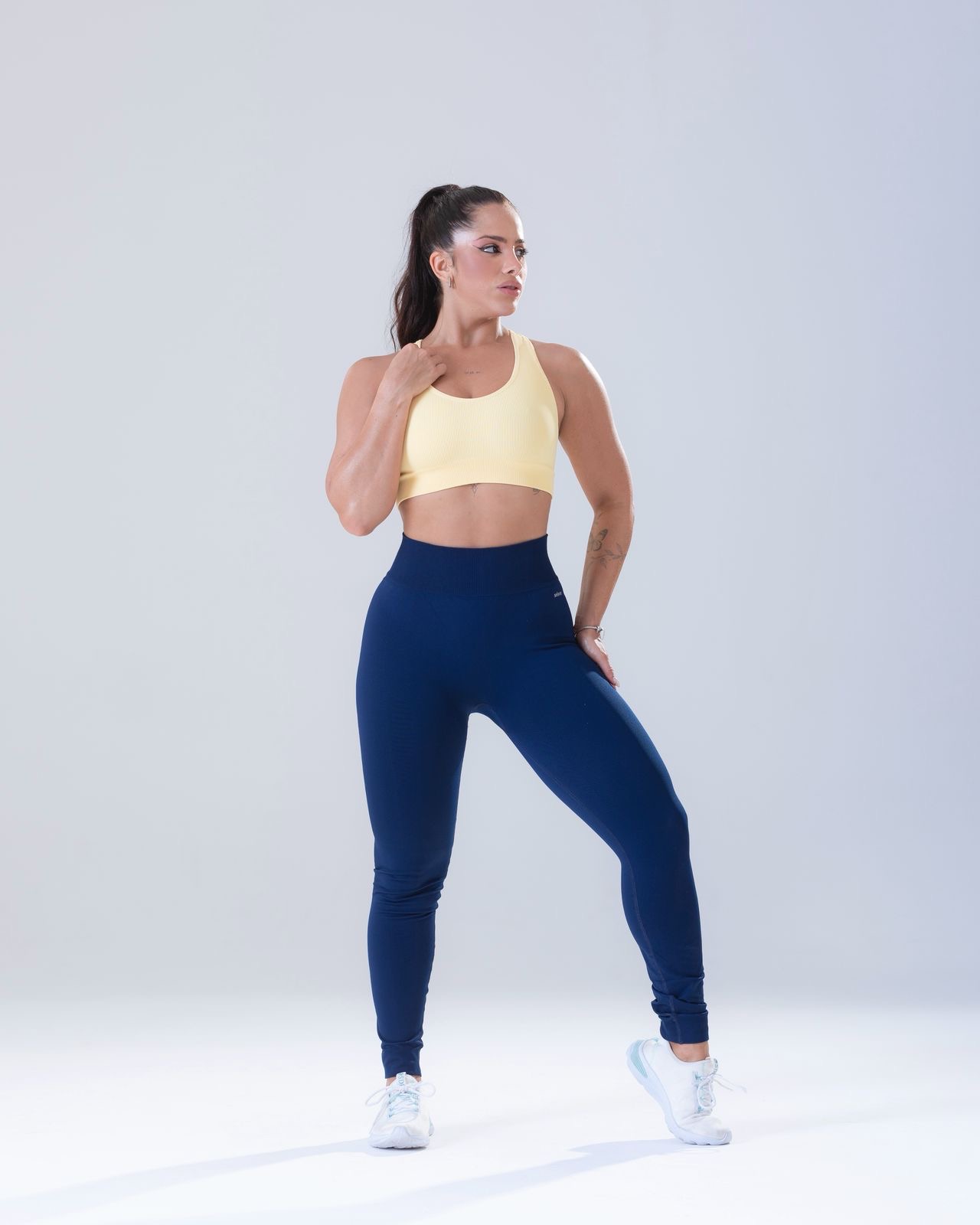 Legg básica s/ costura Selene
